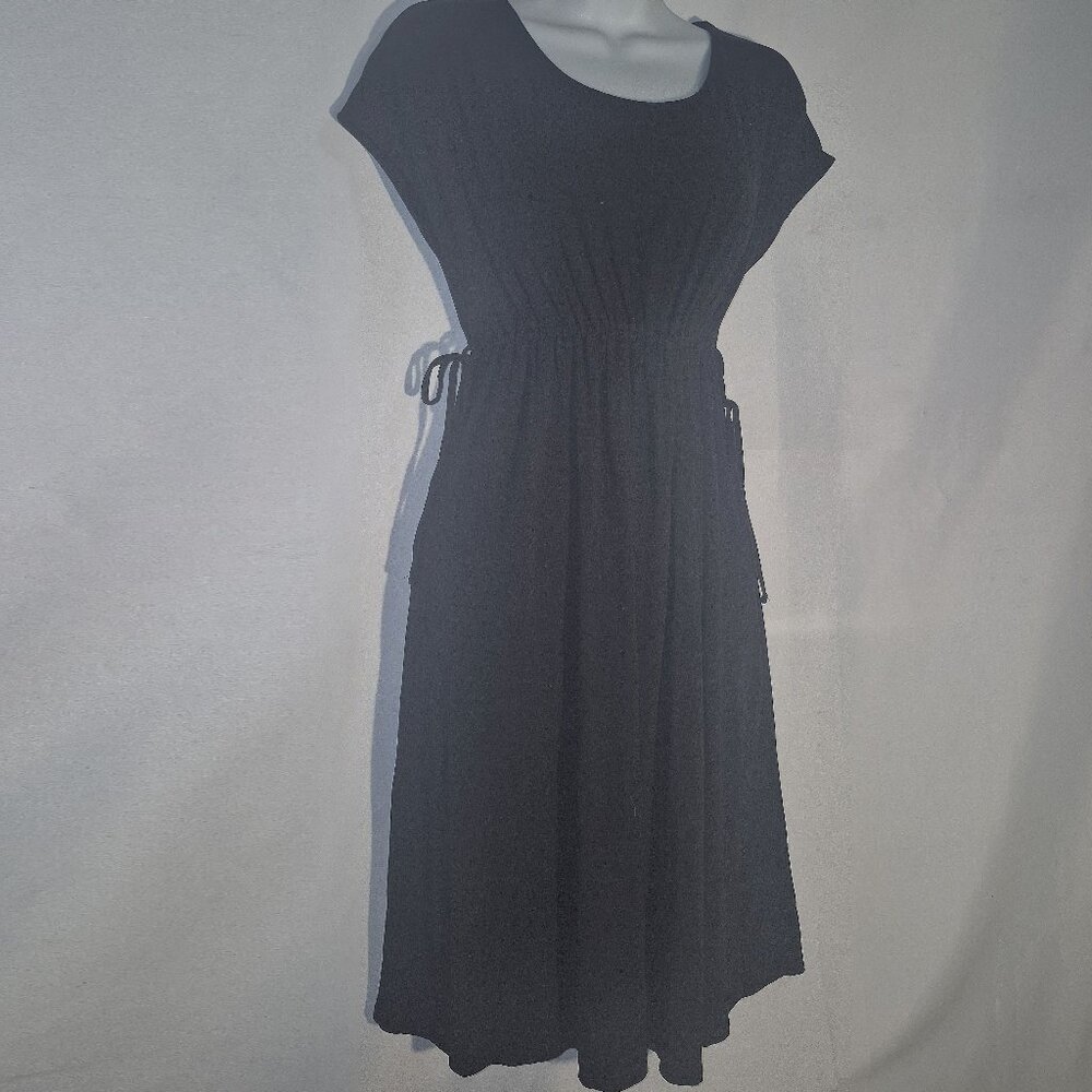 aglow Maternity dress, Midi, dark black. adjustable belly/waist, in size small